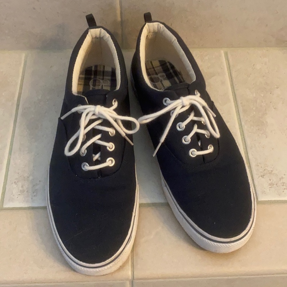 LOAFERS OP LOAFERS  SHOES SIZE 10 👕WORN ONCE.👕